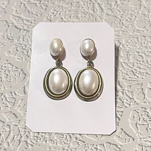 Vintage 80s gold-tone double pearl drop earrings